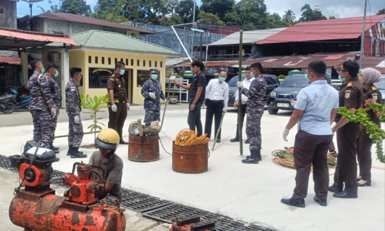 Kejari Nias Selatan Musnahkan Barang Bukti Kasus Ilegal Fishing