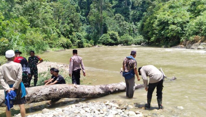 Pemancing Hilang Diseret Arus Sungai Lokop