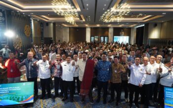 Bank Mandiri kembali menegaskan komitmennya sebagai mitra strategis pemerintah dalam mendorong pertumbuhan ekonomi nasional. Salah satu bentuk nyata dukungan tersebut dengan diselenggarakannya sosialisasi Kredit Program Perumahan (KPP) yang diperuntukkan bagi pelaku usaha sektor perumahan, sejalan dengan target Program 3 juta rumah periode 2025–2029 sebagaimana tercantum dalam RPJMN 2025–2029.