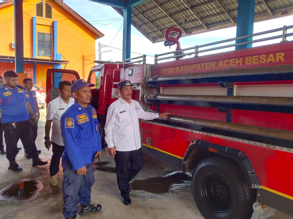 Wabup Aceh Besar Tinjau Kesiapan Petugas Damkar Di Pos Induk Sibreh