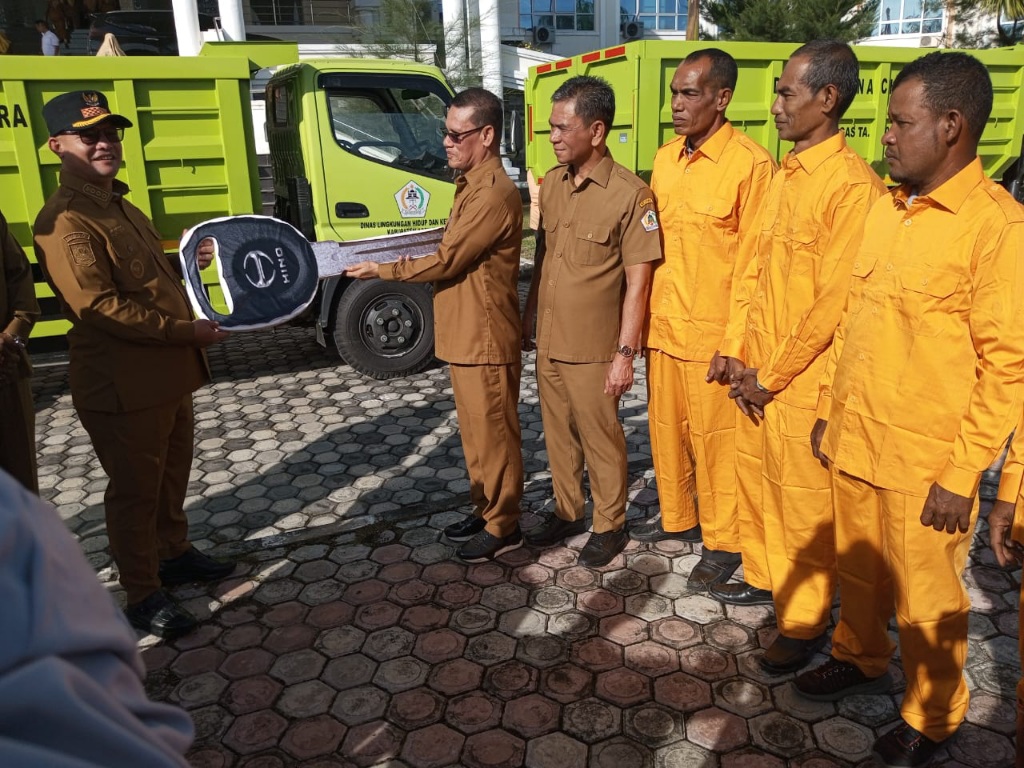 Empat Dump Truk Tambahan Belum Memadai Angkut Sampah