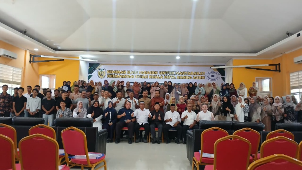 Hj. Efiaty Z, A.Md Buka Seminar Ilmu Faraidh Untuk Masyarakat Kecamatan Syiah Kuala