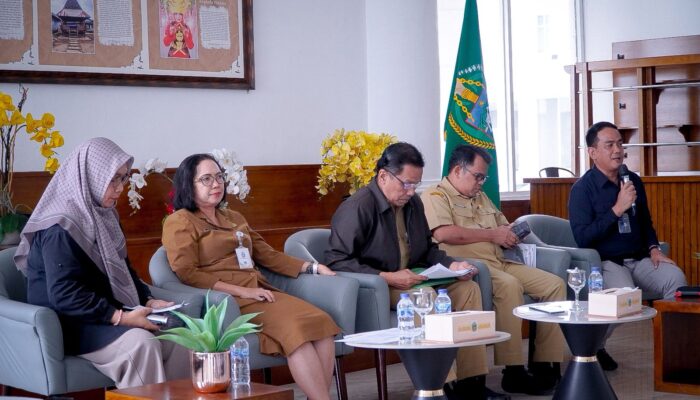 Bulog Sumut Salurkan 1.356 Ton Jagung Pakan Untuk Peternak Ayam Petelur Mandiri