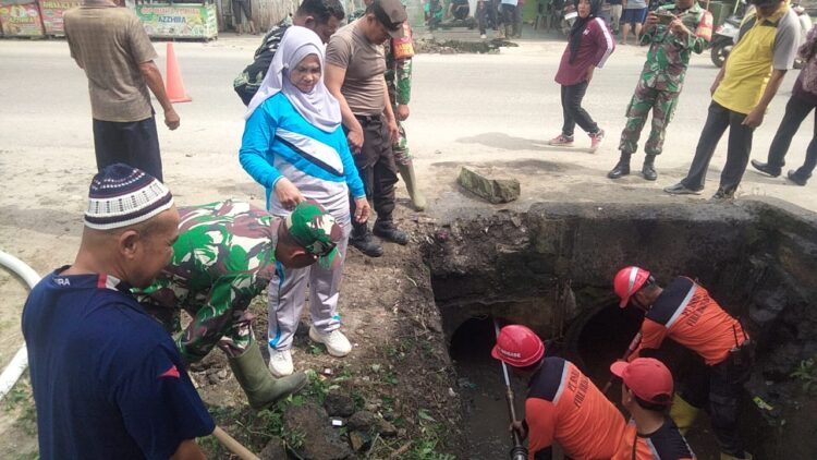 Serbalawan Dilanda Banjir, Camat Gelar Gotong Royong Atasi Penyebab Utama