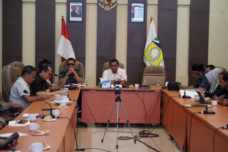 Sekdakab Aceh Besar Pimpin Pembahasan Raqan Rencana Induk Pembangunan Kepariwisataan