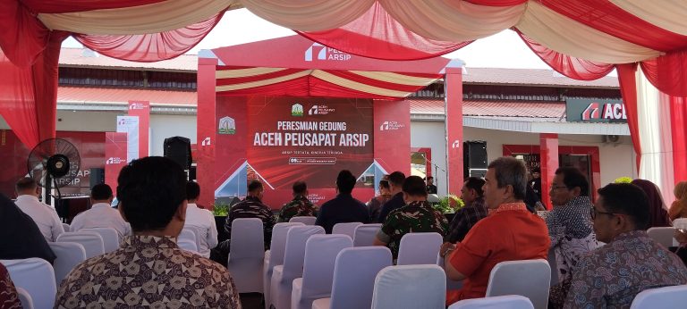 Gubernur Resmikan Gedung Aceh Peusapat Arsip Di Blang Bintang