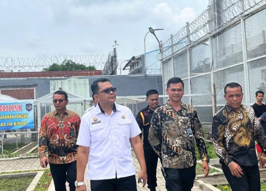 Tingkatkan Disiplin, Kalapas Binjai Sidak Blok dan Kamar Hunian