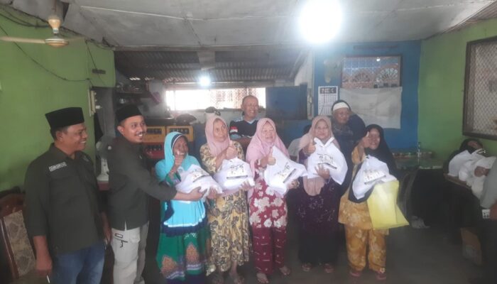 IWO Batubara Berbagi Ke Duafa Dan Anak Yatim