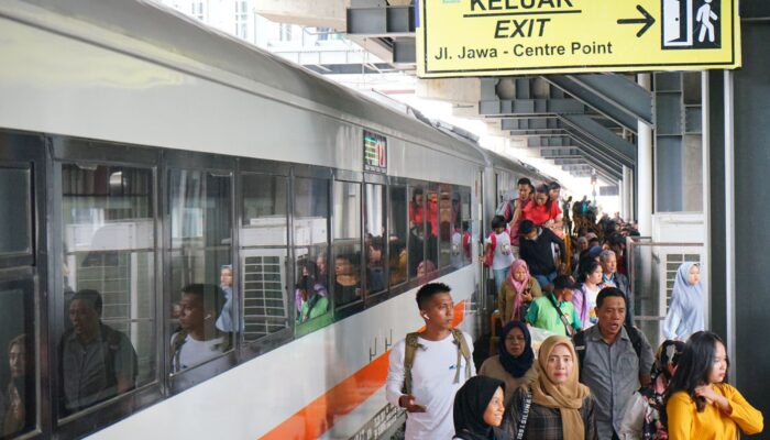 PT Railink Himbau Masyarakat Untuk Tidak Melempar Kereta Api