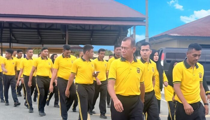 Di Bawah Langit Pagi, Langkah Seirama Di Polres Pidie