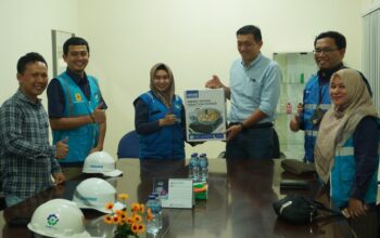 Unit Pelaksana Pelayanan Pelanggan (UP3) Rantauprapat yang merealisasikan penyambungan baru pelanggan Tegangan Menengah (TM) dengan tarif dan daya I3 sebesar 2.770.000 VA hanya dalam waktu satu hari (one day service).