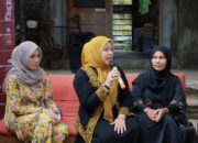 Ketua TP PKK Aceh Besar Ajak Orang Tua Jadi Tempat Terbaik Anak Berbagi Cerita