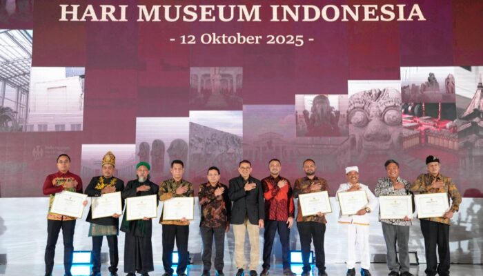 Menbud Serahkan Sertifikat Pendaftaran Museum untuk Museum Pidie Jaya Aceh