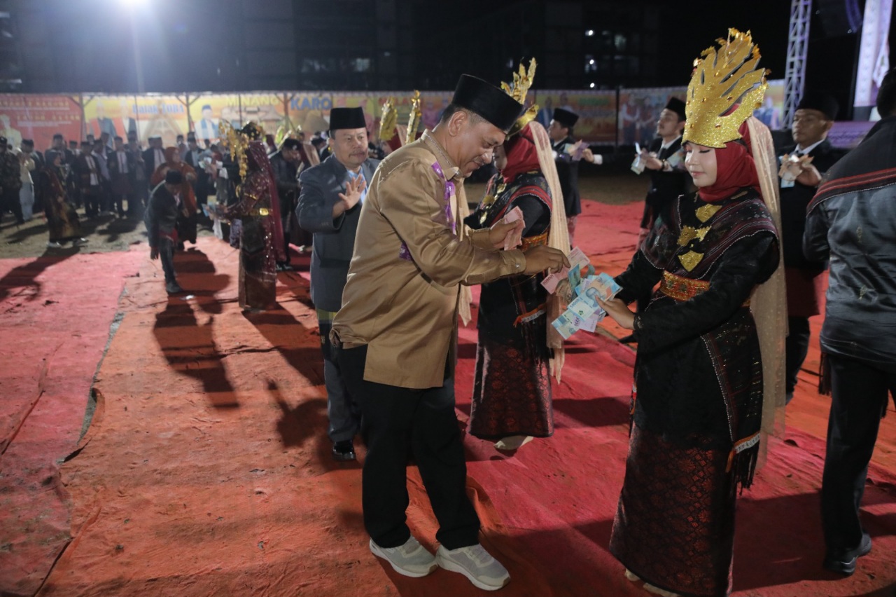 18 Marga Tabagsel Harmoni Di Pentas PSBD