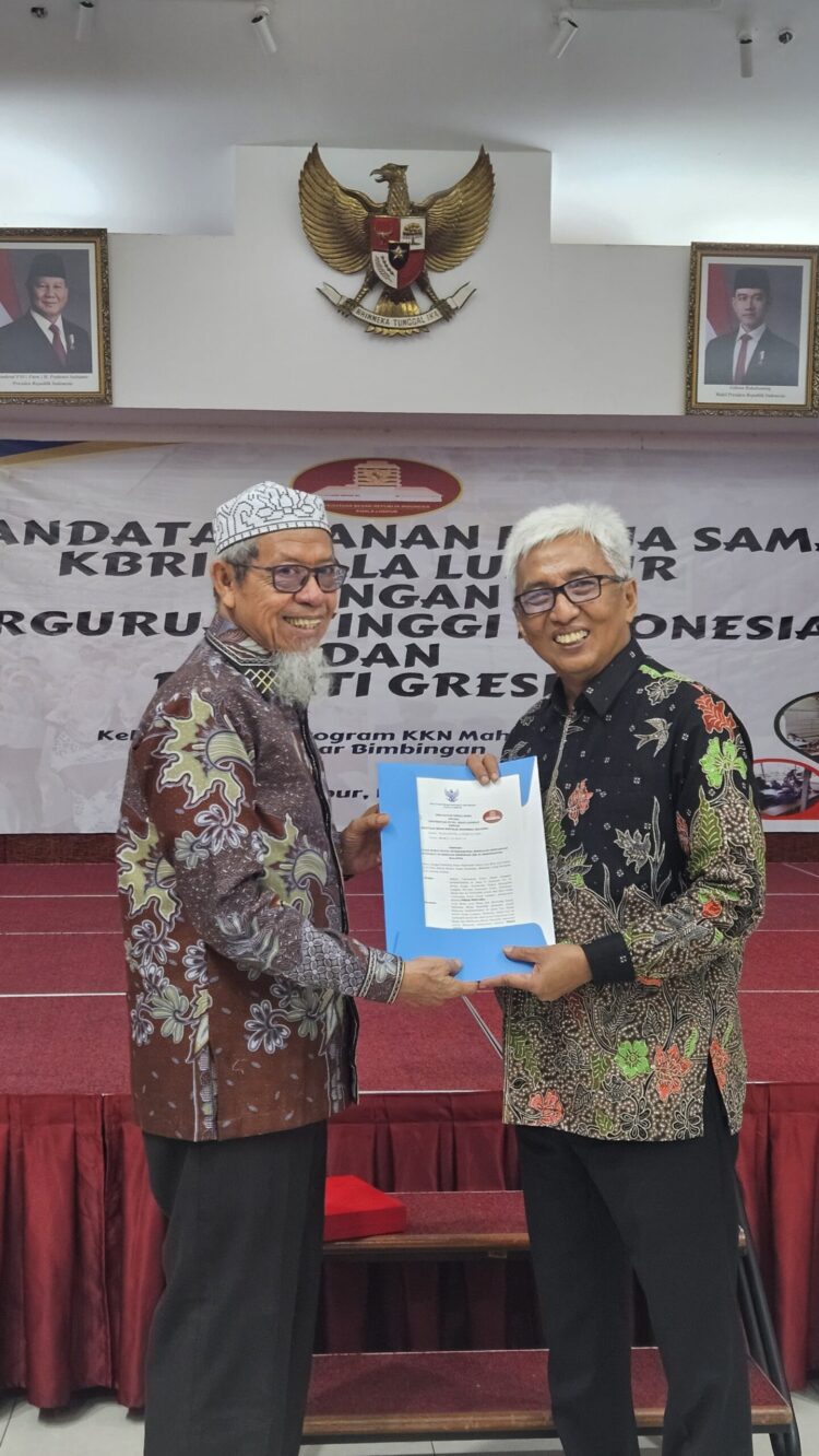 Rektor UNIPAL-Dubes RI Untuk MalaysiaTeken Kerja Sama Program KKN Internasional