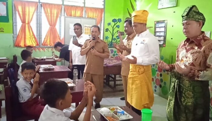 Wujud Dukungan untuk Program MBG, DPD RI Dan Kadin Resmikan Dapur Bergizi Di Binjai