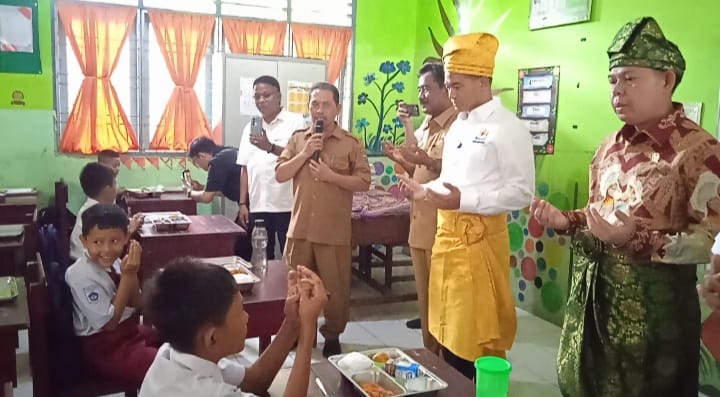 Wujud Dukungan untuk Program MBG, DPD RI Dan Kadin Resmikan Dapur Bergizi Di Binjai