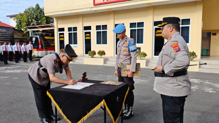 Empat Jabatan Di Polres Sibolga Berganti, Kapolres Pimpin Sertijab