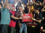Di Bawah Hujan, Mutiara Raya Menari Menuju Tahta Juara