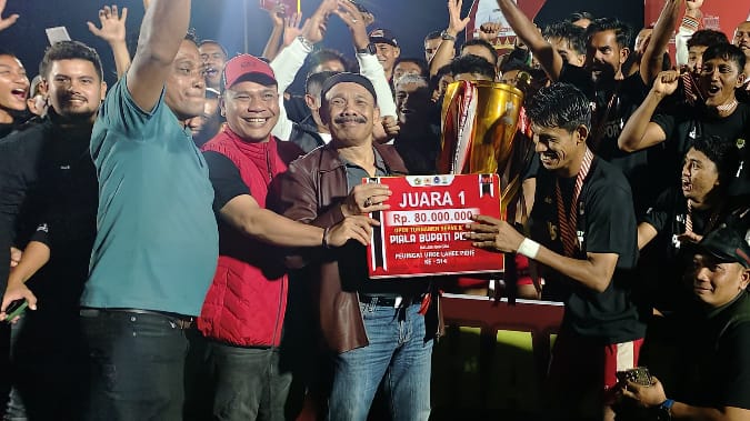 Di Bawah Hujan, Mutiara Raya Menari Menuju Tahta Juara