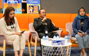 Dalam momentum peringatan ulang tahun ke-27, Bank Mandiri menghadirkan Livin’ Fest 2025 di Medan sebagai perayaan yang memadukan hiburan, kolaborasi, dan pemberdayaan ekonomi. Mengusung tema “Sinergi Majukan Negeri”, gelaran ini menjadi wujud komitmen Bank Mandiri untuk memperkuat sinergi antara sektor finansial, UMKM, dan industri kreatif, sekaligus mendorong akselerasi pertumbuhan ekonomi daerah serta perluasan lapangan kerja baru.