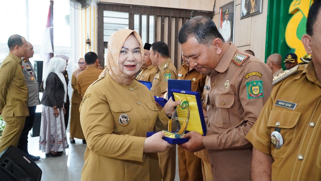 PAD Langkat 2024 Over Target, Bupati Beri Penghargaan Kepada Penggerak Pajak Daerah