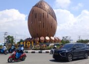 Sapi Di Bundaran Tugu Aneuk Mulieng, Ketika Ruang Hijau Menjadi Padang Gembala