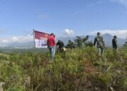 Wujudkan Lingkungan Asri, Satgas TMMD Ke-126 Tanam Ratusan Pohon Di Desa Reje Guru