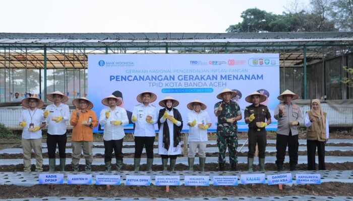 Illiza Canangkan Gerakan Menanam