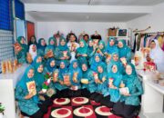 Ketua TP PKK Kota Binjai Kunjungi Poklak UP2K PKK Kelurahan Payaroba