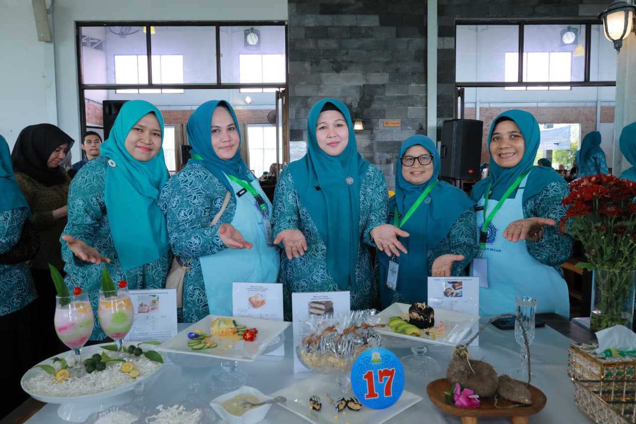 Ketua TP PKK Aceh Besar Dukung Tim Janeng Dalam Lomba Cipta Menu Pangan Lokal 2025