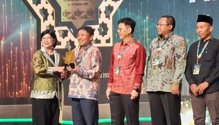Konsisten Literasi Syariah, BSI Raih Penghargaan Dari Bank Indonesia