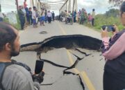 Jalan Di Pangururan Ambles