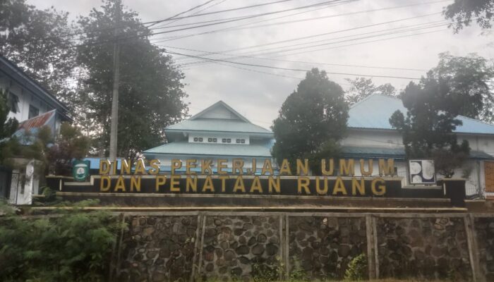 Desakan Pencopotan Plt Kadis PUPR Madina Terus Bergulir