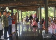 75 Siswa Sekolah Lansia Belajar Di Taman Hutan Kota Langsa