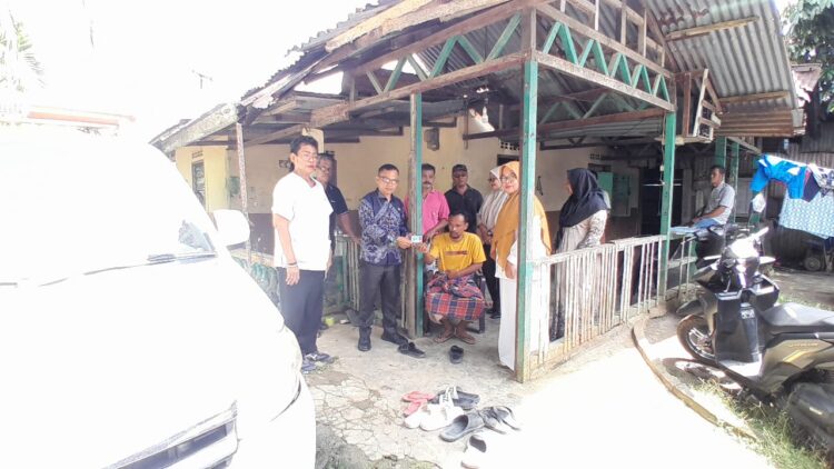 Pemkab Simalungun Berikan Pelayanan Untuk Warga Kurang Mampu Di Kelurahan Amansari