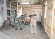 Satgas TMMD ke-126 Kodim 0119/Bener Meriah Cor Lantai Rumah Warga Tidak Layak Huni