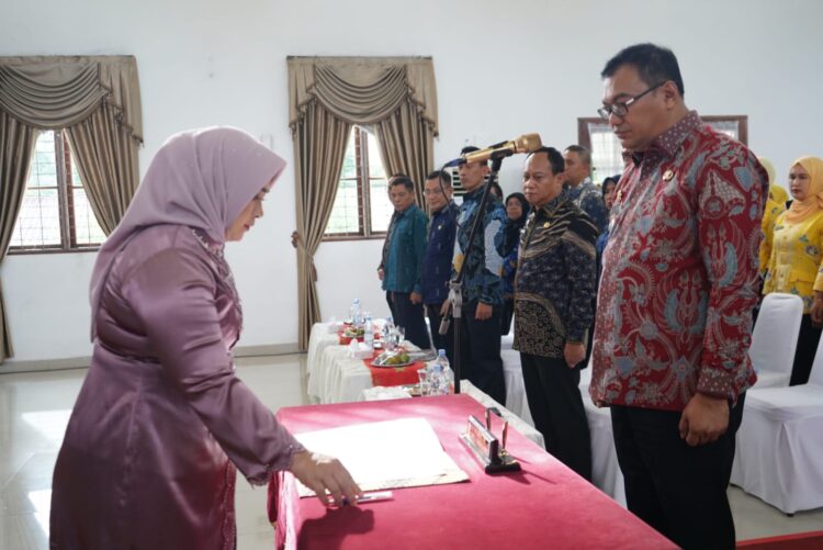Ny. Jelita Asri Ludin Tambunan Dikukuhkan Sebagai Bunda Literasi