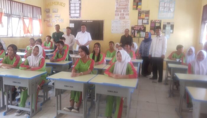 Bupati Agara Kunjungi Sejumlah Sekolah Dorong Semangat Belajar Siswa
