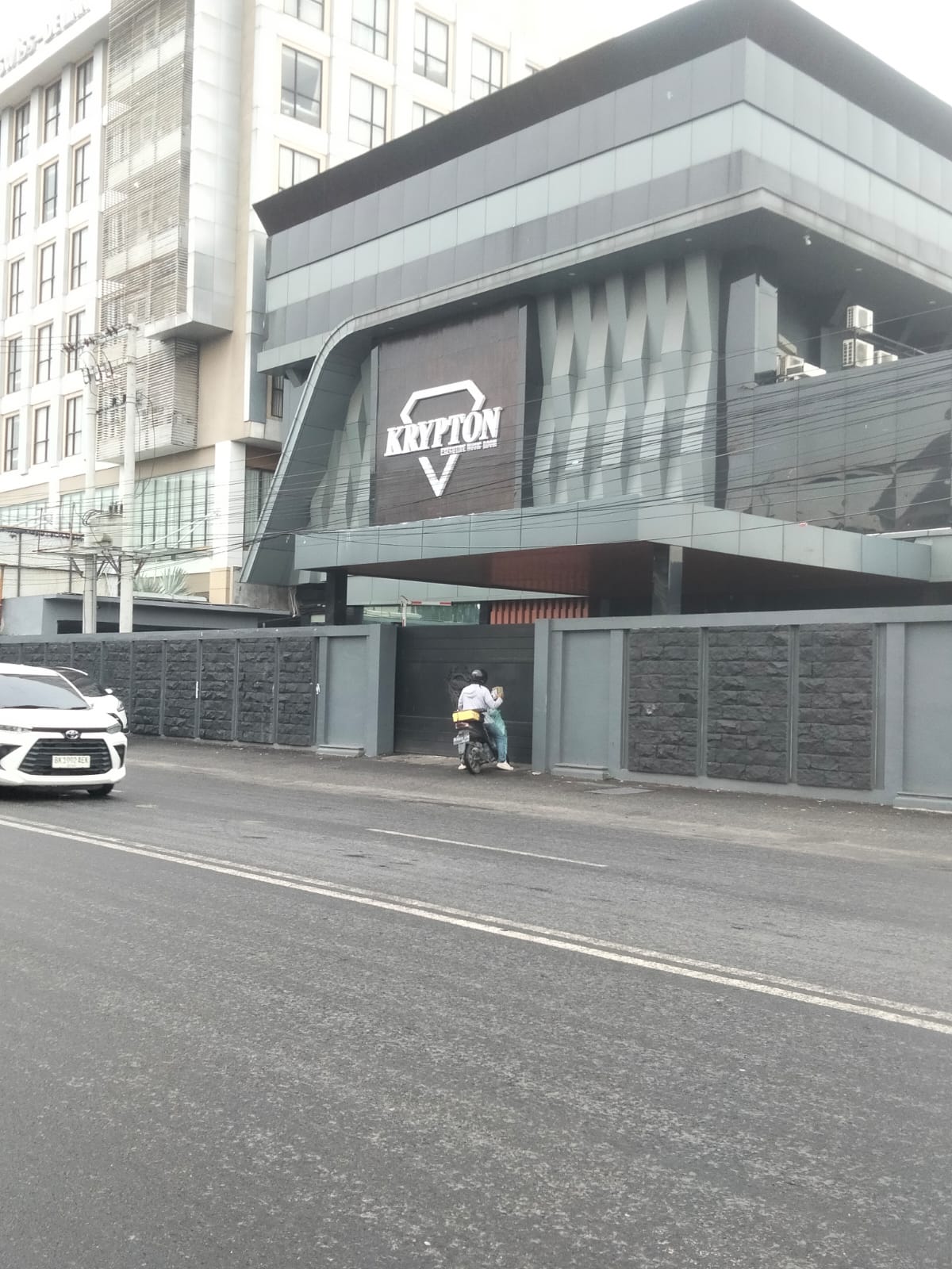Warga Minta Polisi Gerebek Krypton KTV