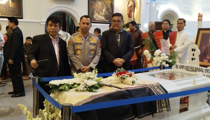 Uskup Agung Medan Meninggal, Kapolrestabes Medan Melayat Ke Gereja Katedral