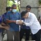 Rumah Ngadirun Ludes Terbakar, Ricky Hadir Berikan Bantuan Kemanusiaan