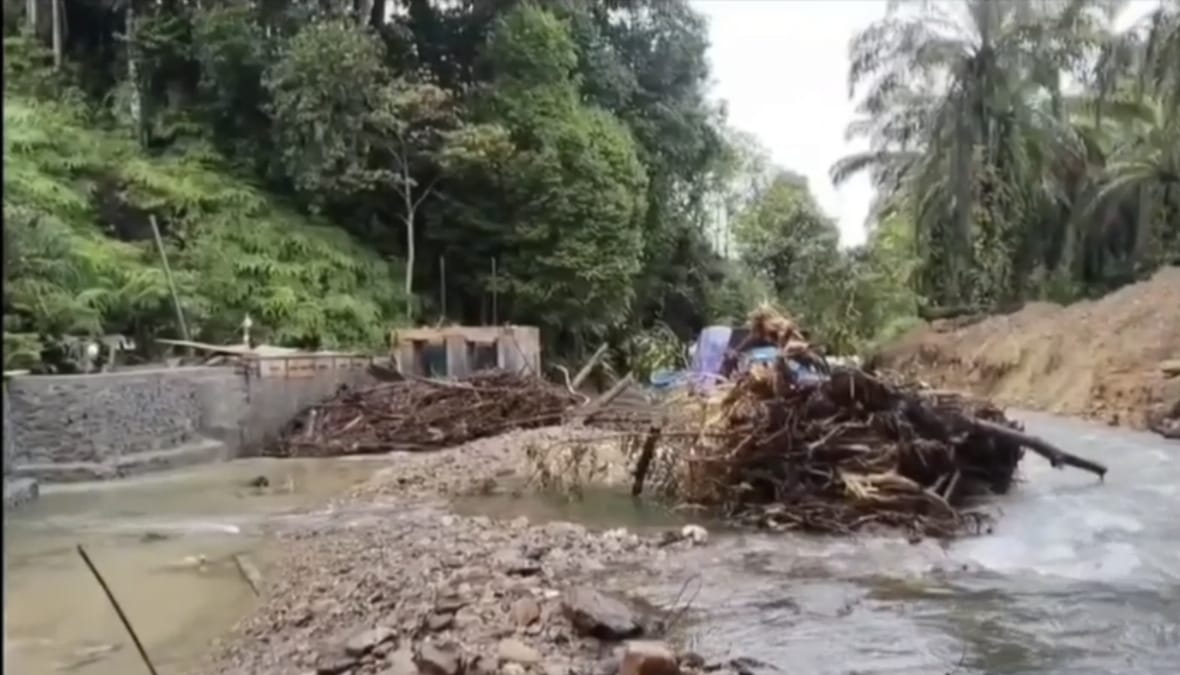 Hujan Deras Ganggu Rehab SPAM Jontor Subulussalam