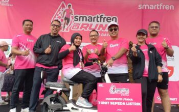Fun Run Smartfren 2025 5k ini dimulai dari Mall Botania 2, Batam Center, Kota Batam, Minggu (19/10/2025) pagi.
