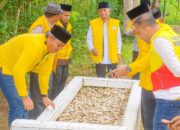 DPD II Golkar Pidie Ziarah Makam Tokoh Senior Sambut HUT Ke-61