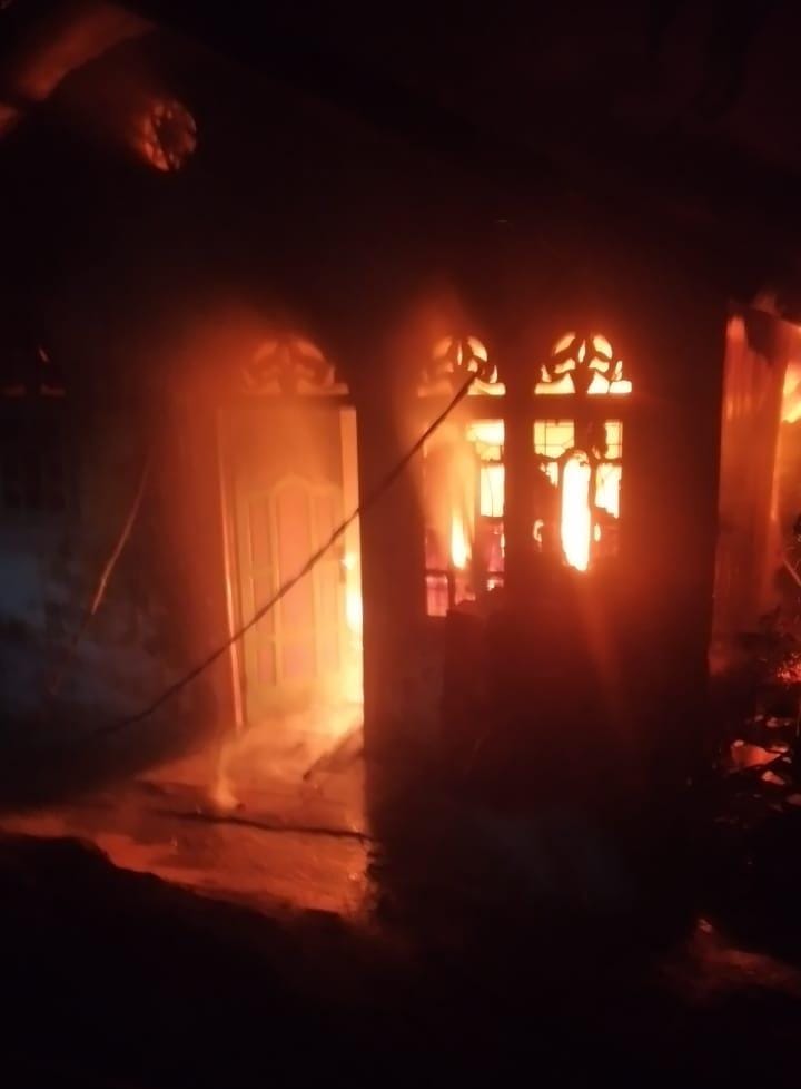 Diduga Korsleting, Tiga Rumah Terbakar