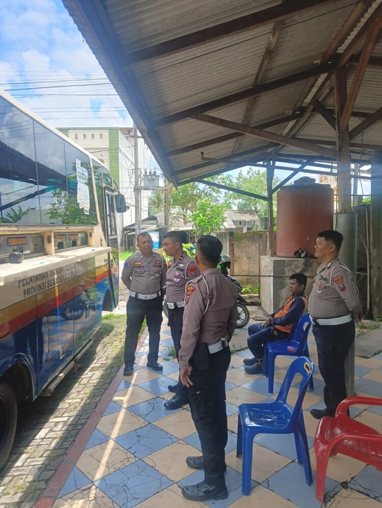 Kanit Regident Polres Binjai Supervisi Dan Pengawasan Di Empat Titik Pelayanan Samsat