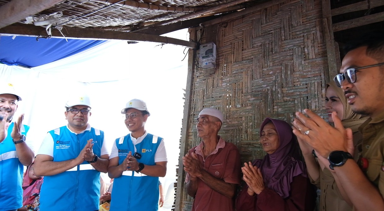 Rayakan HLN Ke-80, PLN UID Sumut Hadirkan Sambungan Listrik Gratis Bagi 164 Rumah Tangga Prasejahtera