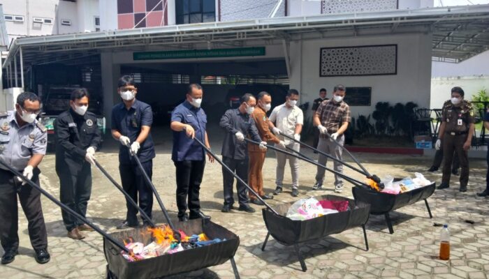 Kejari Agara Musnahkan Sejumlah Barang Bukti