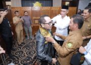Wabup Aceh Besar Sambut Baleg DPR RI Di Bandara SIM Blang Bintang
